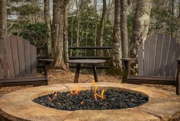 Fire Pits & Fireplaces