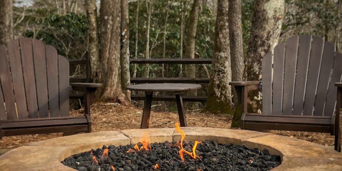 Fire Pits & Fireplaces